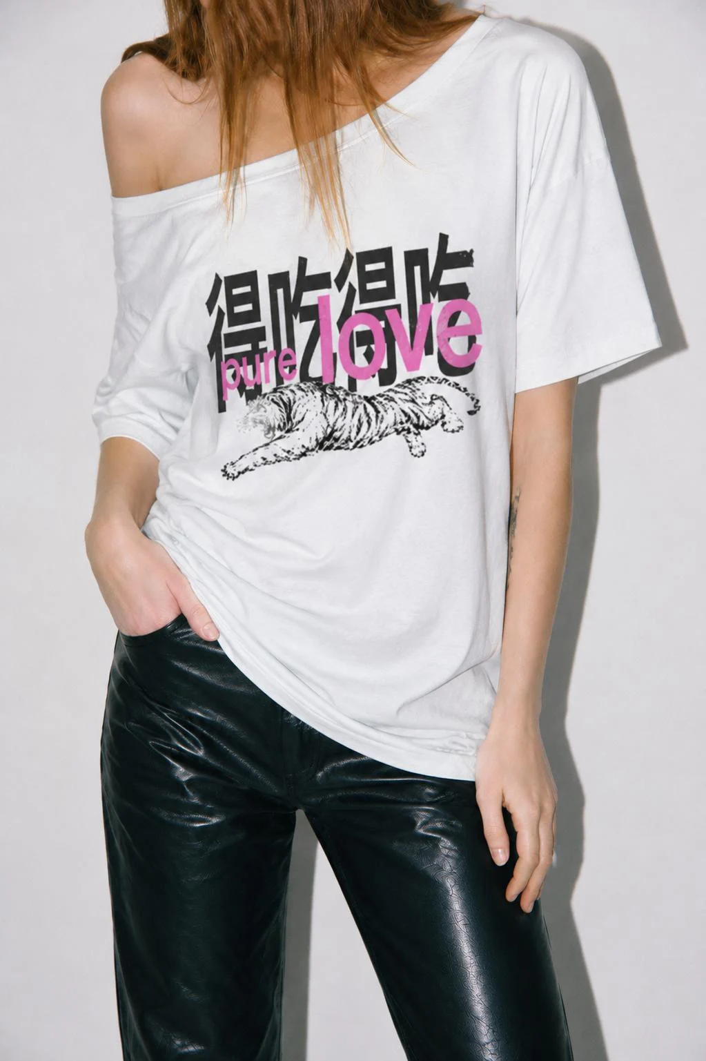 PURITY ONE SHOULDER T-SHIRT