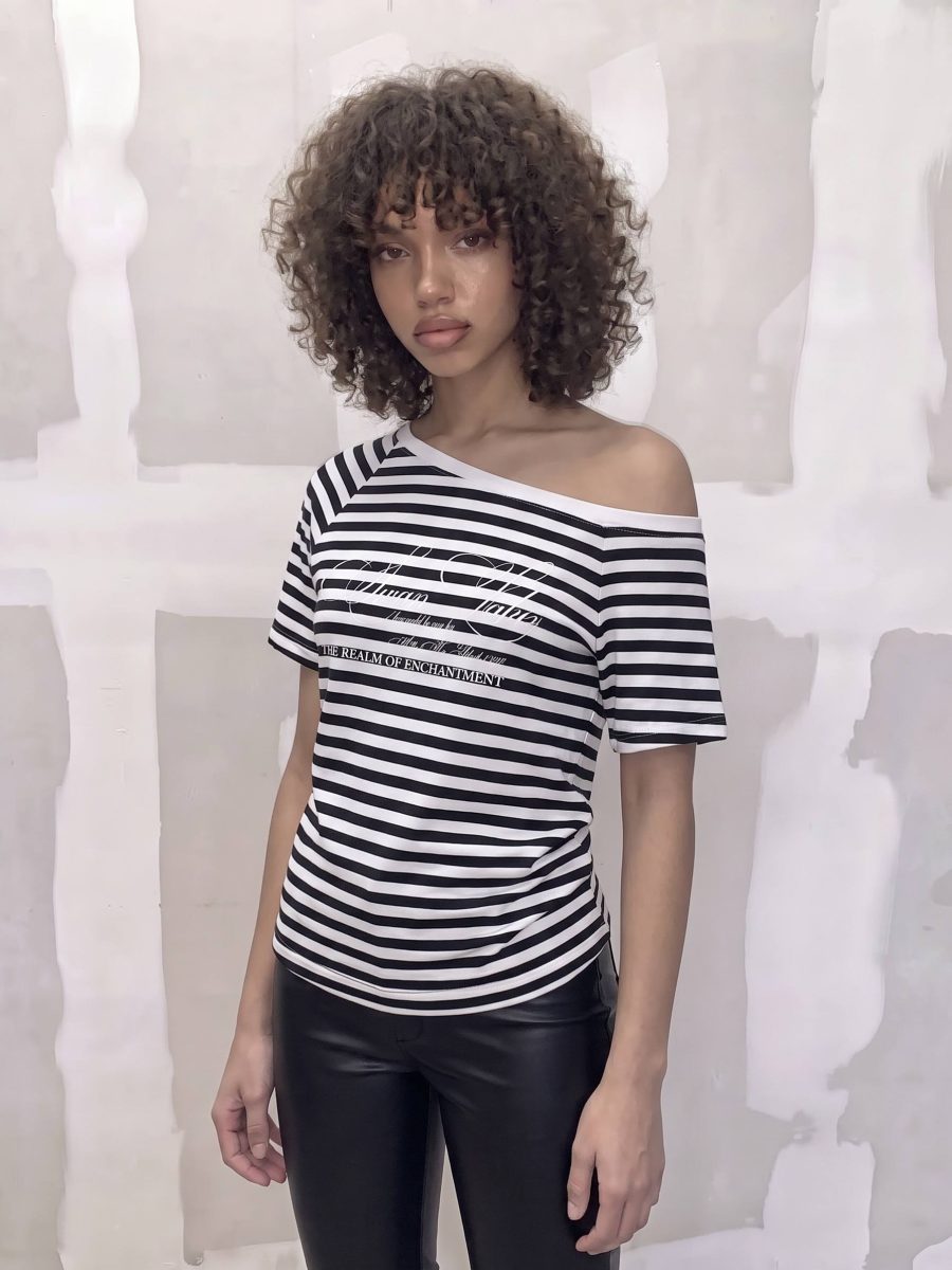 SWAN LAKE ONE SHOULDER T-SHIRT