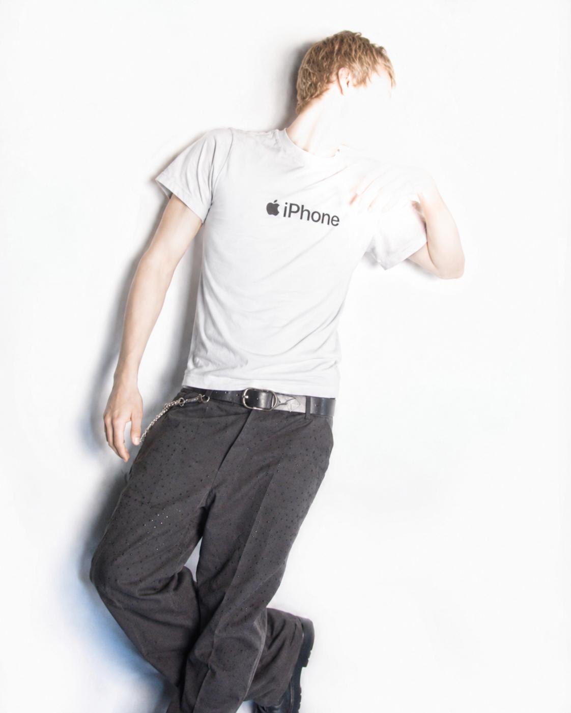 IPHONE T-SHIRT