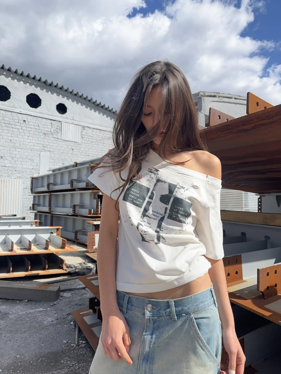 MARKED ONE SHOULDER T-SHIRT